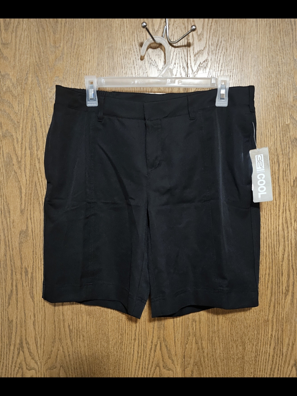32 Degrees Black Flat-Front Men’s Shorts